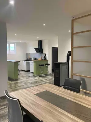 Cuisine ou kitchenette dans l'établissement Appart Flokeli à Perouges