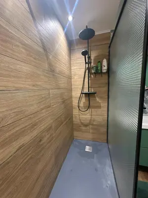 Salle de bains dans l'établissement Petite maison de village 2