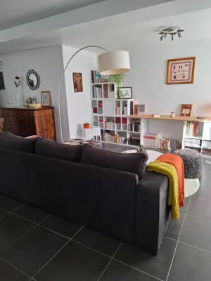 Coin salon dans l'établissement Au Gite des Champs
