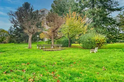 Jardin de l'établissement L'Horizon - Climatisé - T2 proche Hôpital Lyon Sud et métro