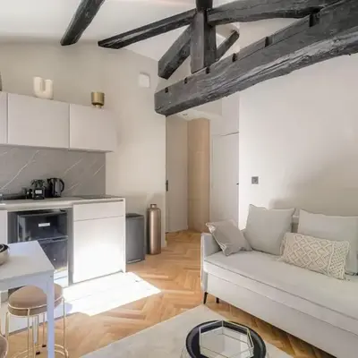 Studio calme et bien équipé