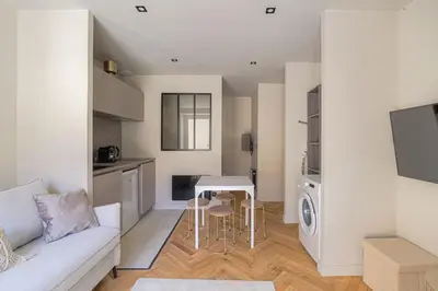 Télévision ou salle de divertissement dans l'établissement Studio with sleeping area for 4, Saint-Didier