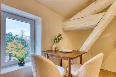 Coin salon dans l'établissement Le Cocon - Appart climatisé - cœur de Lyon 5ème
