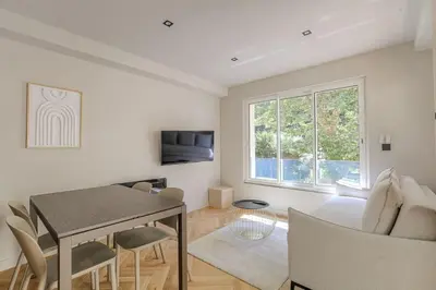 Télévision ou salle de divertissement dans l'établissement T2 moderne pour 4 - St-Didier-au-Mont-d'Or