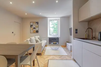 Cuisine ou kitchenette dans l'établissement Superbe appartement, deux chambres, St-Didier