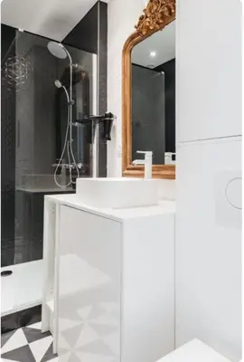 Salle de bains dans l'établissement Jean Macé - Bancel