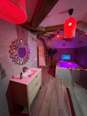 Plan de l'établissement Bohème & Jacuzzi