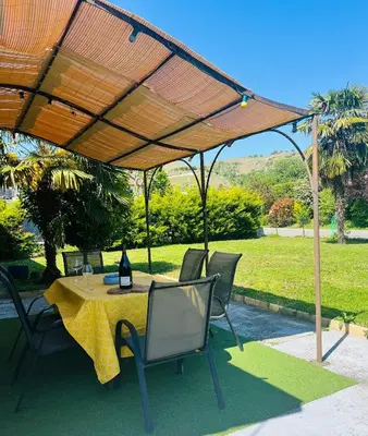 Jardin de l'établissement La Villa Noyau Doux
