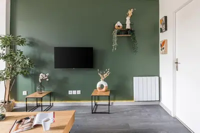 Télévision ou salle de divertissement dans l'établissement Le Louisa - Cosy et chic 30 min LYON