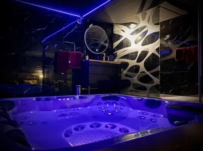 Plan de l'établissement Loveroom SPA 01