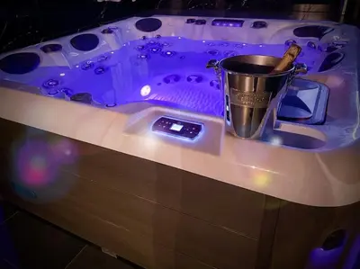 Plan de l'établissement Loveroom SPA 01