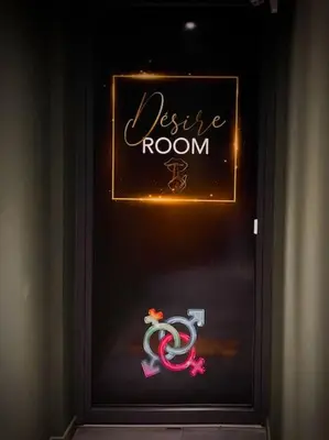Certificat, récompense, panneau ou autre document affiché dans l'établissement Loveroom SPA 01