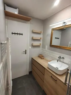 Salle de bains dans l'établissement chambre à louer