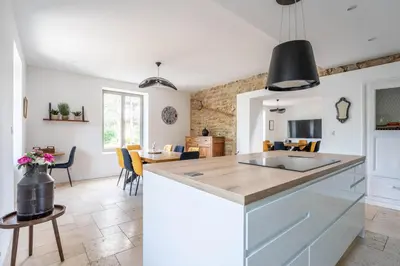 Cuisine ou kitchenette dans l'établissement Maison du Verger à Dardilly