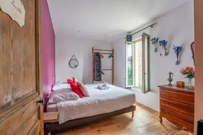 Un ou plusieurs lits dans un hébergement de l'établissement Maison du Verger à Dardilly