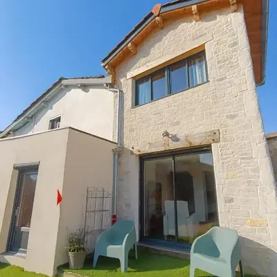 Grande Maison familiale proche de Lyon 7 personnes