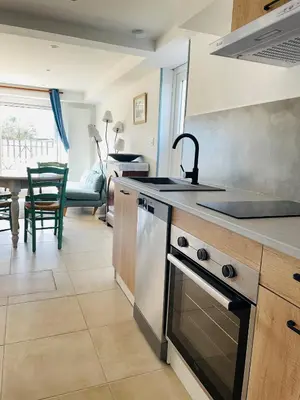 Cuisine ou kitchenette dans l'établissement Le Baudran