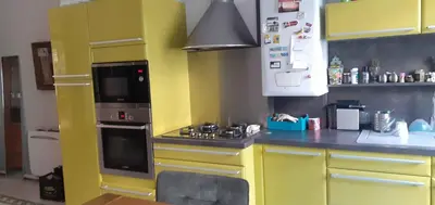 Cuisine ou kitchenette dans l'établissement Modern T3 with air conditioning near downtown