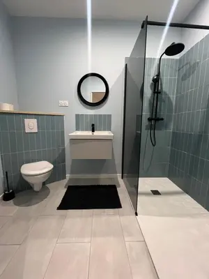 Salle de bains dans l'établissement Appartement privé bleu
