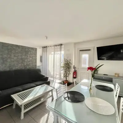 Charmant logement avec parking à 25 min de Lyon