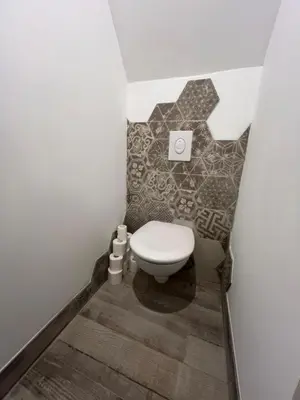 Salle de bains dans l'établissement Appartement privé rose