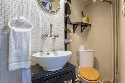 Salle de bains dans l'établissement Valmy Mezzanine