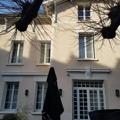 Lyon 4e Croix Rousse Maison complète Jardin
