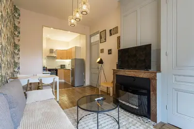 Télévision ou salle de divertissement dans l'établissement Smartstay Chill republique - Villeurbanne