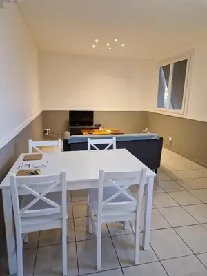 Télévision ou salle de divertissement dans l'établissement Bien E Proche Lyon St Exupery St Quentin Fallavier Village de marques