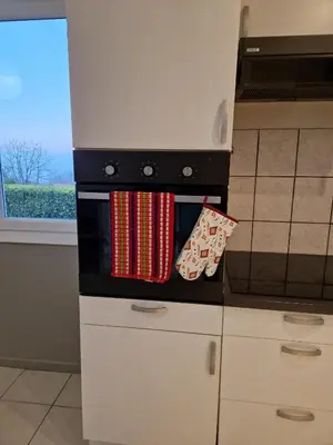 Cuisine ou kitchenette dans l'établissement Bien E Proche Lyon St Exupery St Quentin Fallavier Village de marques