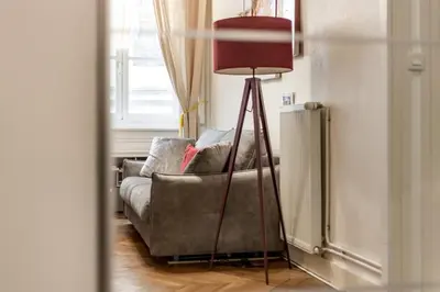 Coin salon dans l'établissement Perfect to visit Lyon with family or friends AIL