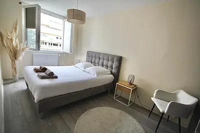 Un ou plusieurs lits dans un hébergement de l'établissement Pied-à-terre - Apartment 75m2 - free parking