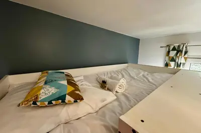 Un ou plusieurs lits dans un hébergement de l'établissement Villa Birdie - Belle maison avec piscine