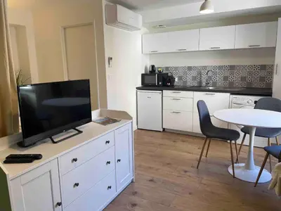 Cuisine ou kitchenette dans l'établissement Le Minimaliste, Appartement Hyper Centre Climatisé
