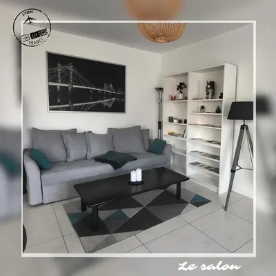 Coin salon dans l'établissement Appartement Tassin Centre - 15' de Lyon - 1 Parking