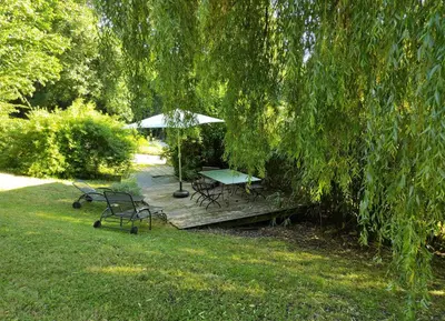 Jardin de l'établissement Maison Lili Paradis