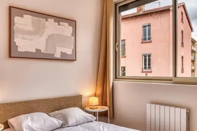 Un ou plusieurs lits dans un hébergement de l'établissement L’Epicéa - RDJ duplex proche métrohôpital