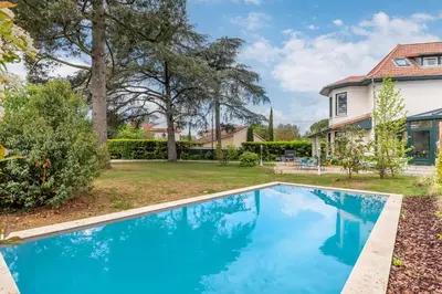 Piscine de l'établissement Green Place - Amazing house with swimming pool ou située à proximité