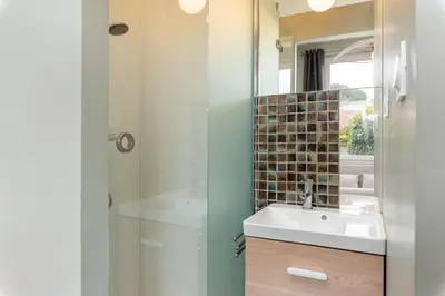 Salle de bains dans l'établissement Green Place - Amazing house with swimming pool