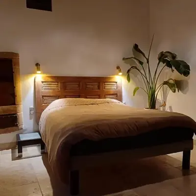 Maison médiévale Beaujolaise 17e siècle Authenticité Calme