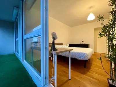 Un ou plusieurs lits dans un hébergement de l'établissement BnGo I Le Spacieux I 12 personnes, 5 chambres, 2 salle de bain, parking privé, WC séparé, Wifi