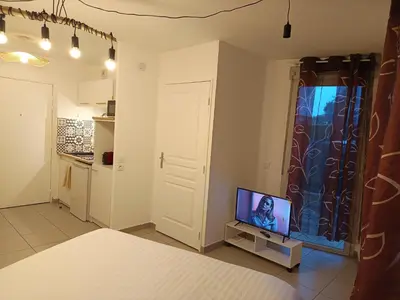Télévision ou salle de divertissement dans l'établissement Studio Villa'vi