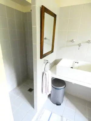 Salle de bains dans l'établissement Le Chantegrillet Grand Studio Quiet Garden