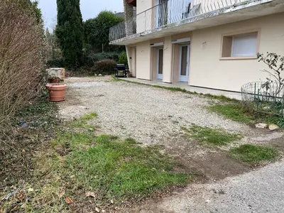 Jardin de l'établissement T3 des écorchats