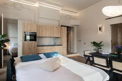 Un ou plusieurs lits dans un hébergement de l'établissement La Suite - Terreaux IV - 2 bedroom with AC