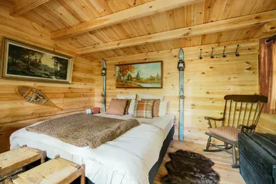 Coin salon dans l'établissement Cabane et Lodge by Lyon Country House