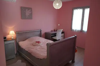 Plan de l'établissement Villa moderne à deux pas de Lyon