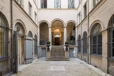 Façade ou entrée de l'établissement 21Royale