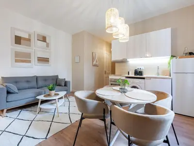 Cuisine ou kitchenette dans l'établissement BnGo I Luxe & Confort I Gare PartDieu, 2 personnes, Aéroport, Rhone-Express