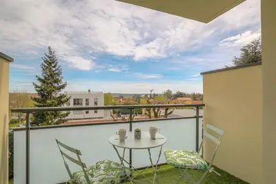 Balcon ou terrasse dans l'établissement L'Escale, Appartement 2 chambres avec Balcon, Villefranche